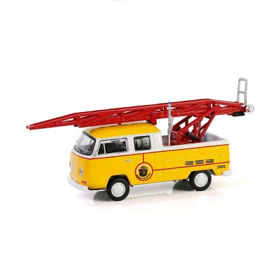 1/64 1968 VW Type 2 Double Cab Pickup Ladder Truck Smokey Bear Series 4 38070-B
