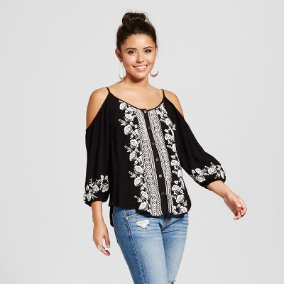 Xhilaration off discount the shoulder top