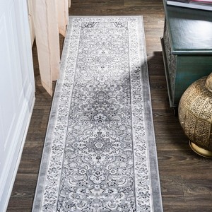 Palmette Modern Persian Floral Area Rug - JONATHAN Y - 1 of 4