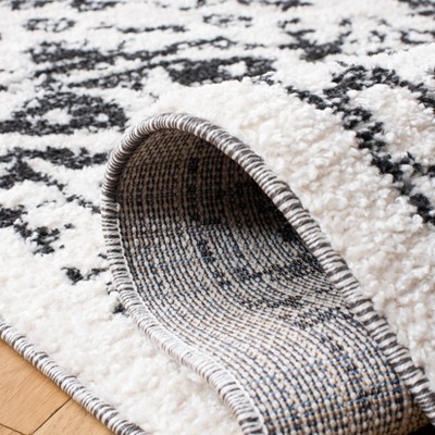 Ivory Diamond Braided Shag Rug Handmade Synthetic 5' x 7'