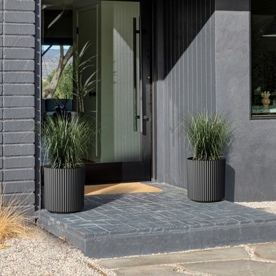 Veradek Demi Series 16" Black Plastic-Stone Round Planter