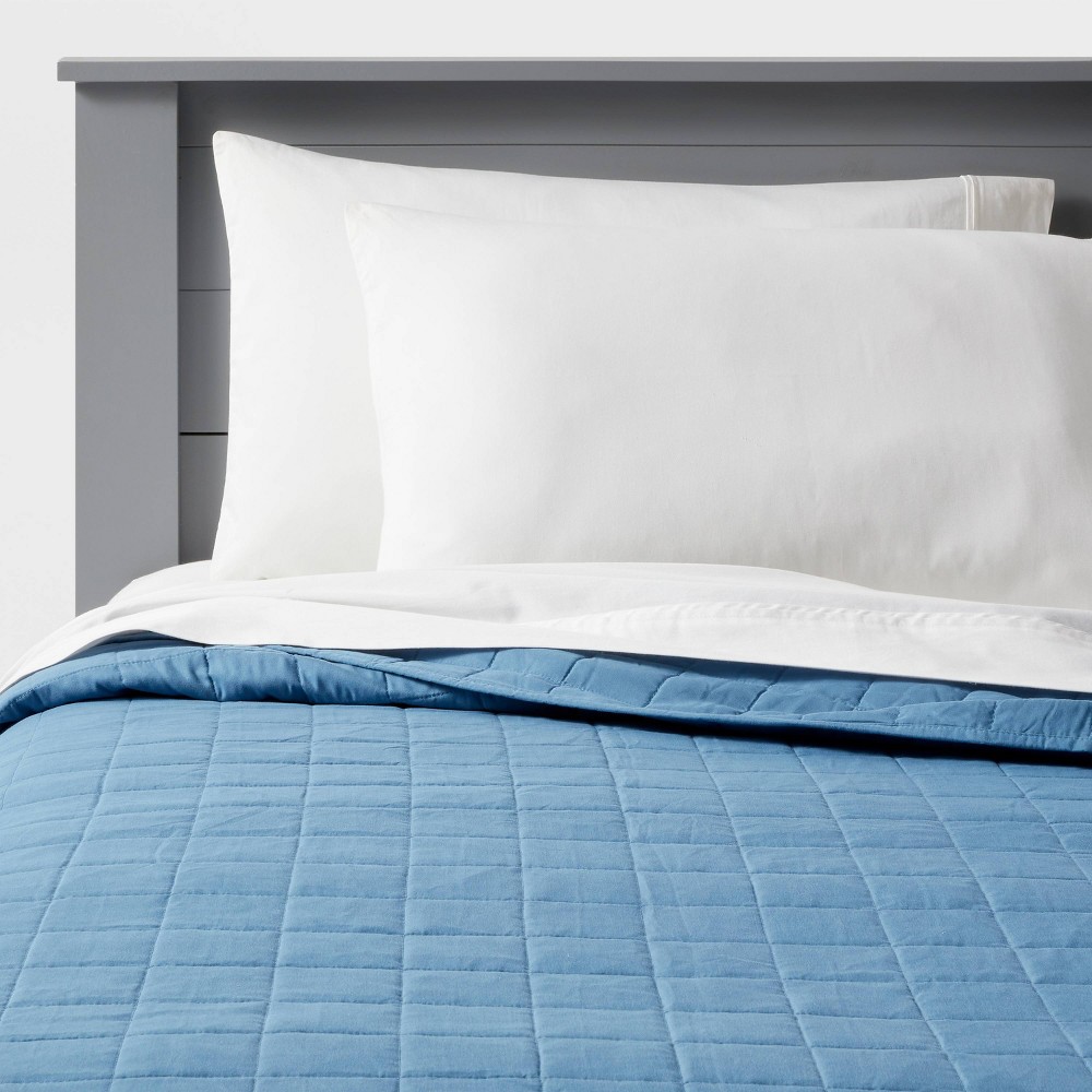 Full/Queen Box Stitch Microfiber Kids' Quilt Blue - Pillowfort™