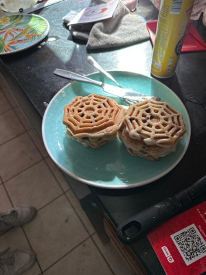 Dash Halloween Mini Waffle Set, includes Pumpkin, Skull and Spider Web Waffle  Makers - Sam's Club