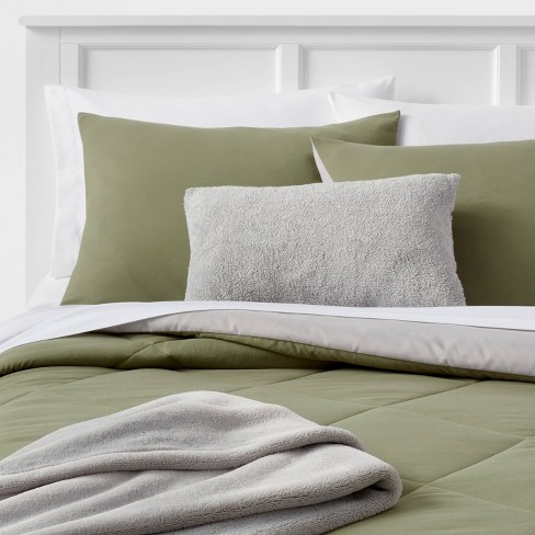 Reversible Microfiber Twin/Twin XL Comforter Room Essentials Gray 