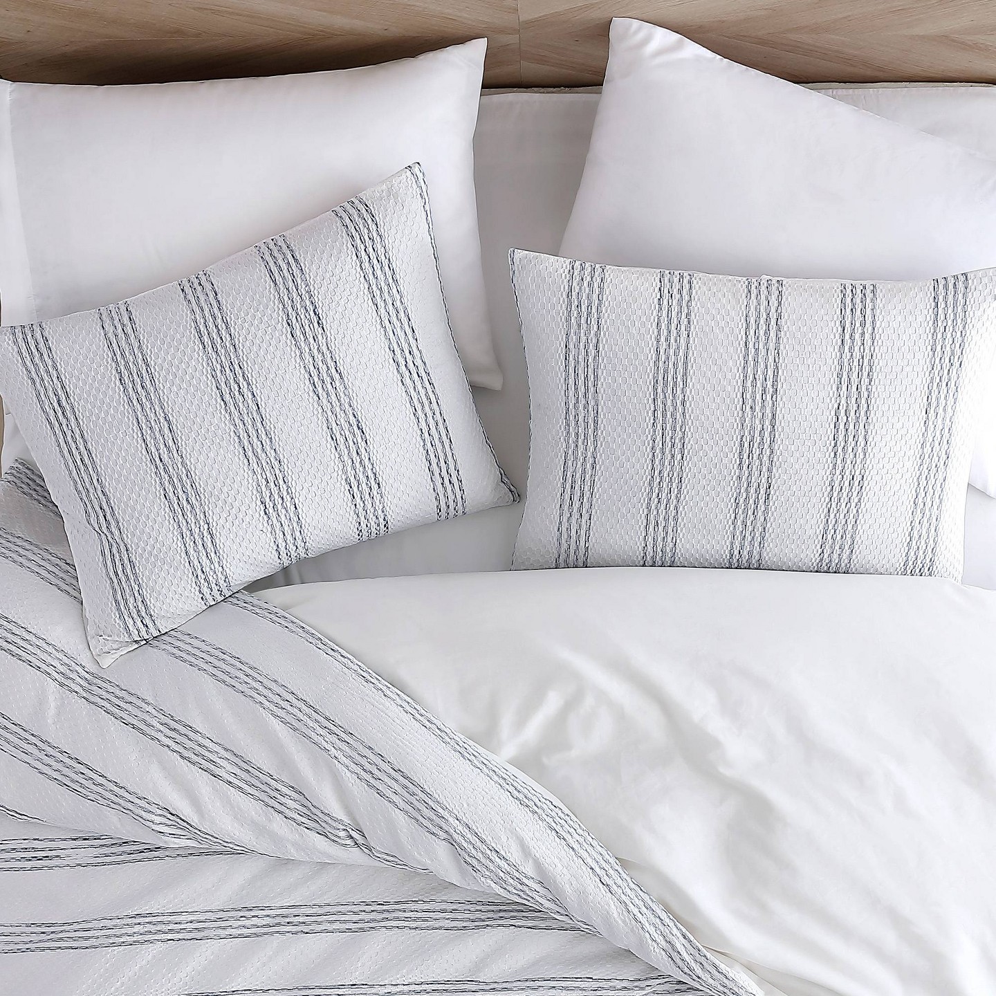 Постельное бельё Riverbrook Home 3pc Queen Chopra Comforter Bedding Set Blue: Machine Washable, Includes Pillow Shams, цвет: Синий — фото 4