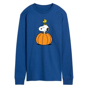 Men's - Peanuts - Snoopy Woodstock Pumpkin Long Sleeve Graphic T-Shirt - 1 of 4
