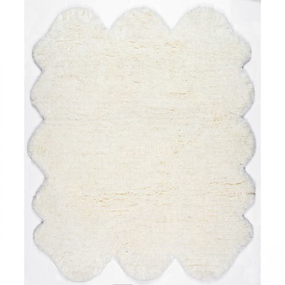 Nuloom Faux Sheepskin Animal Shaped 5x6 Indoor Area Rug for Living Room Bedroom Dining Room, Natural