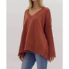 Women's An Oversized V-Neck Top - entro - 3 of 4
