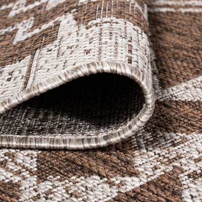 Brown and Beige Diamond Medallion Indoor/Outdoor Rug