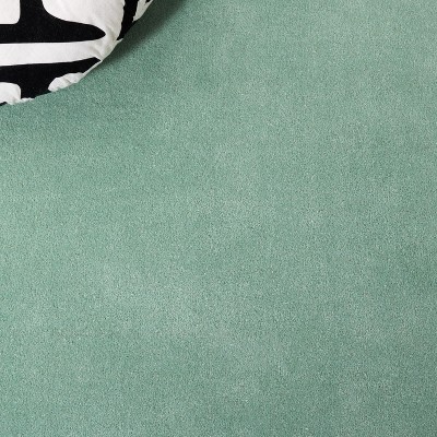 Green 5' x 8' Handmade Wool Area Rug