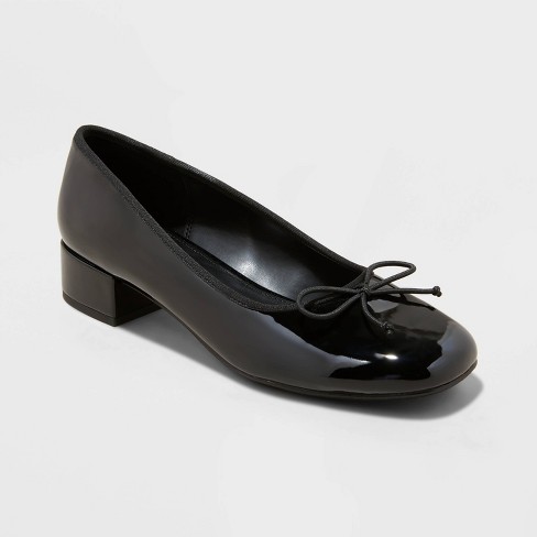 Black leather pumps wide width online