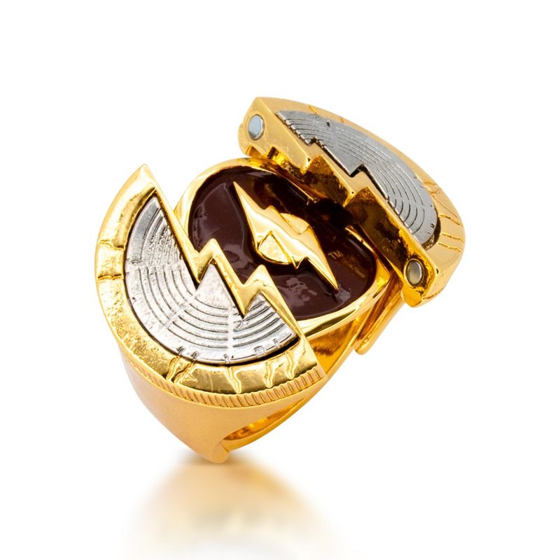 DC The Flash Movie Costume Ring 24kt Gold Replica | SDCC 2023 Exclusive, 1 of 10
