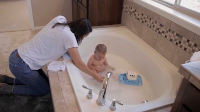 Infant White Cotton Hooded Bath Towel Set