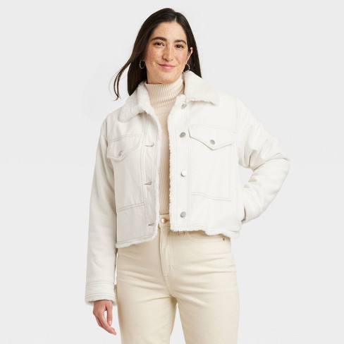 White sherpa trucker on sale jacket