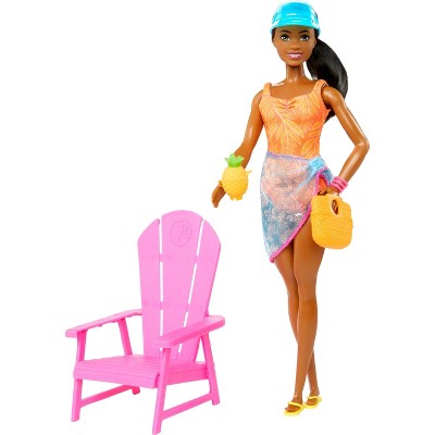 Barbie 12.7" Pink Passport Hawaii Brooklyn Doll Brown Hair/Brown Eyes Playset with Clothes & Travel Accessories