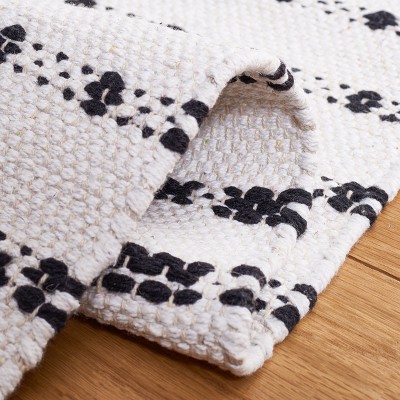 Coastal Charm Black & Ivory Cotton Handwoven Rug - 3x5 Feet