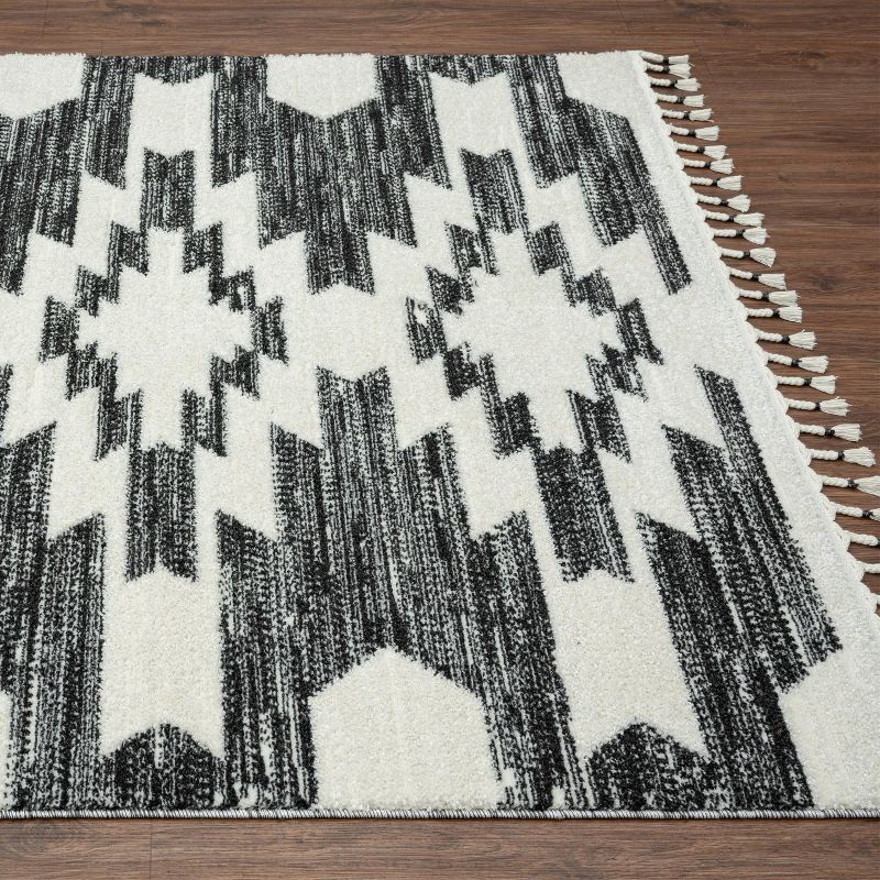 Luxe Weavers South Western Geometric Area Rug with Fringe, 3 of 9