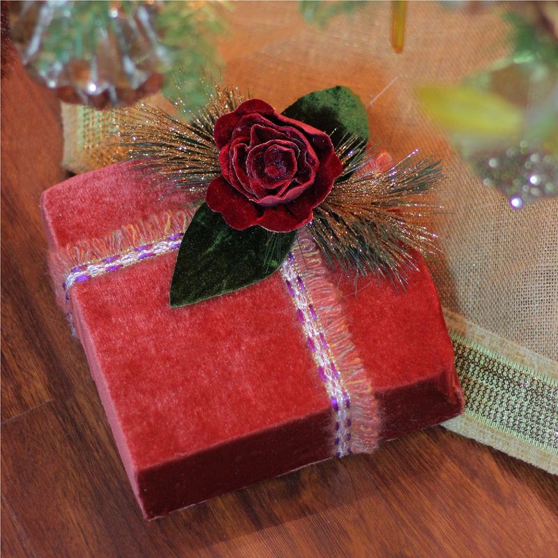 Northlight 8" Red and Green Floral Accent Christmas Gift Box Decor, 3 of 4