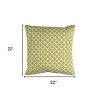 HomeRoots 22" Green and White Quatrefoil Indoor Outdoor Throw Pillow - 3 of 4