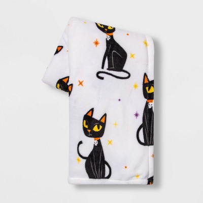 Cat Halloween Throw Blanket White/Black - Hyde & EEK! Boutique™