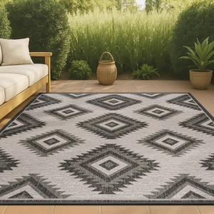 Lior Geometric Moroccan Diamond Indoor/Outdoor Area Rug - JONATHAN Y - 1 of 4