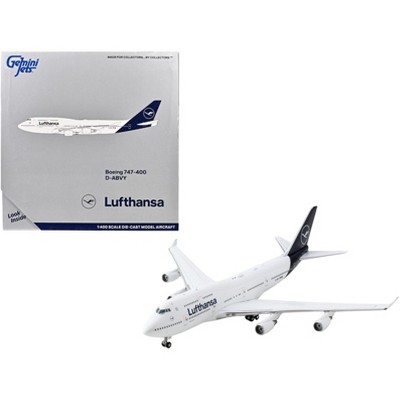 Boeing 747-400 Commercial Aircraft "Lufthansa" (D-ABVY) White with Dark Blue Tail 1/400 Diecast Model Airplane by GeminiJets