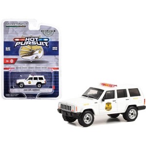 2000 Jeep Cherokee White "US Secret Service Police" Washington DC "Hot Pursuit" Special Ed 1/64 Diecast Model Car by Greenlight - 1 of 3