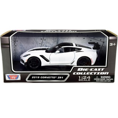2019 Chevrolet Corvette ZR1 White with Black Accents 1/24 Diecast Model Car by Motormax