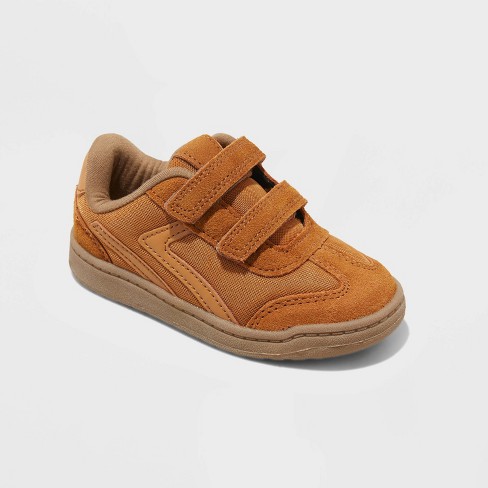 sneaker orange brown