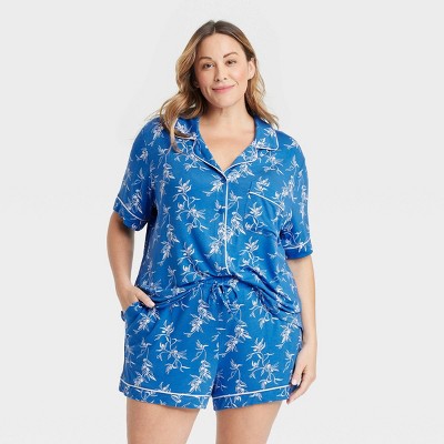 Women's Cloud Knit Short Sleeve Notch Collar Shirt and Shorts Pajama Set - Auden™