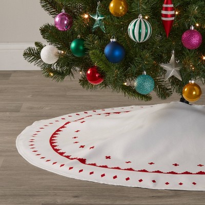 WHITE CABLE KNIT CHRISTMAS TREE SKIRT WITH 5" FAUX FUR TRIM 48" MSRP $50 NEW 