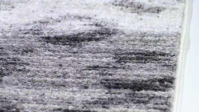 Chic Lodge Style Reversible Synthetic Area Rug, 8' x 10', Gray