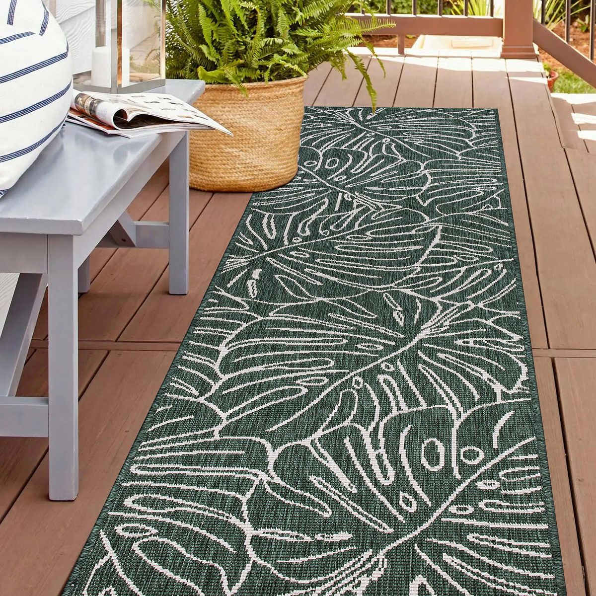 World Rug Gallery Contemporary Tropical Leaves Weather Resistant Reversible Indoor/Outdoor Area Rug: Quick Dry, UV Protection - thumbnail 2