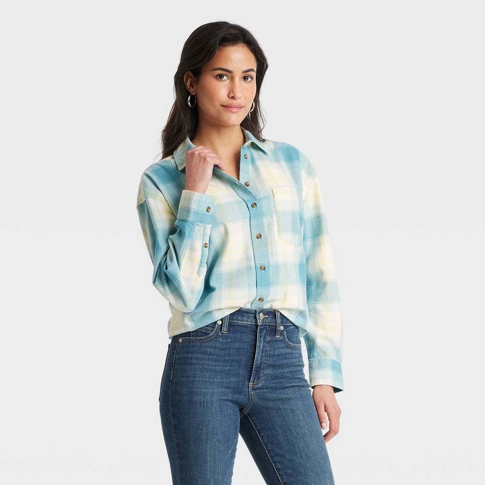 Women's Oversized Flannel Long Sleeve Collared Button-Down Shirt - Universal Thread Blue Plaid S