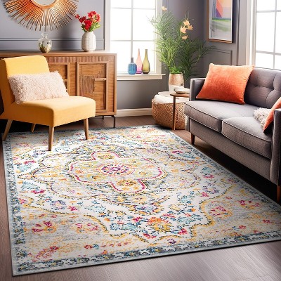 Bohemian Elegance Gray Distressed 5' x 7' Synthetic Area Rug