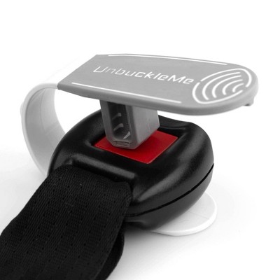 seat belt buckle guard target