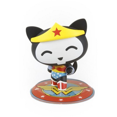 Toynami, Inc. Skelanimals DC Heroes 4" Vinyl Figure: (Wonder Woman) Kit