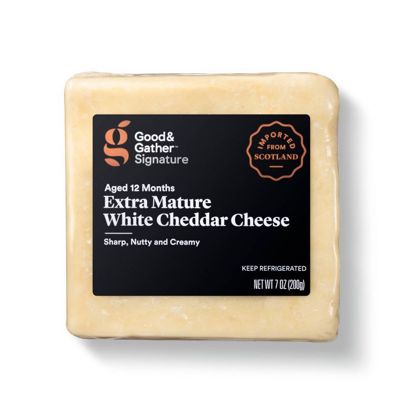 Signature Extra Mature White Cheddar Cheese - 7oz - Good &#38; Gather&#8482;, 1 of 5