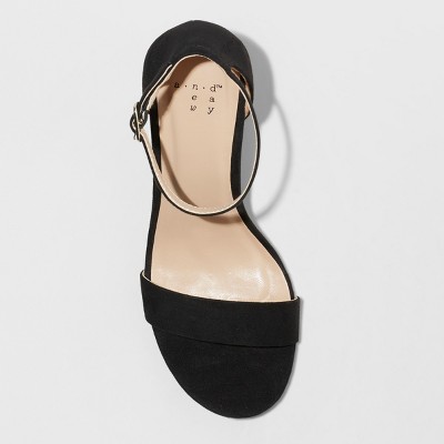target a new day block heel