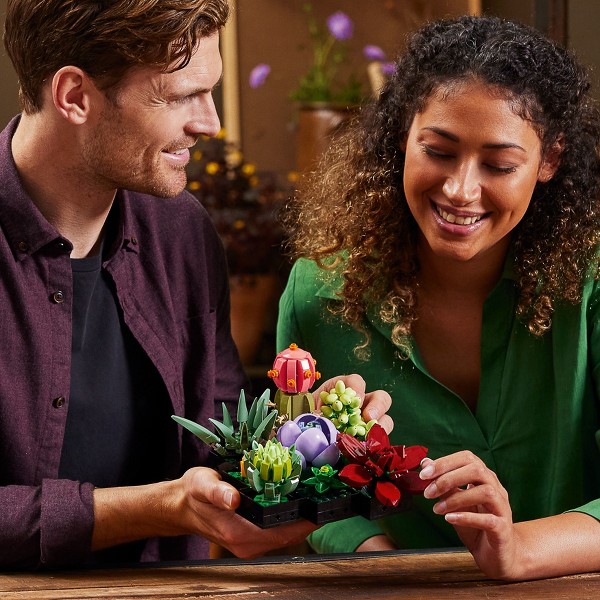 LEGO Icons Suculentas Plantas y Flores Set 10309 3