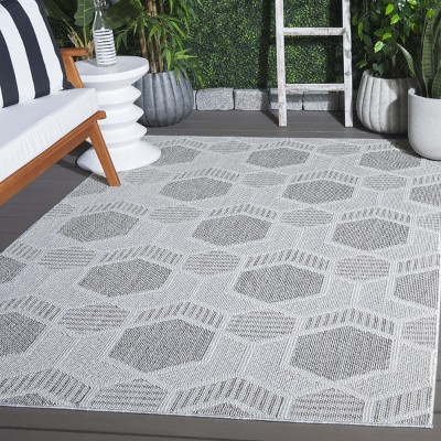 Grey and Ivory Synthetic Boho Indoor/Outdoor Area Rug