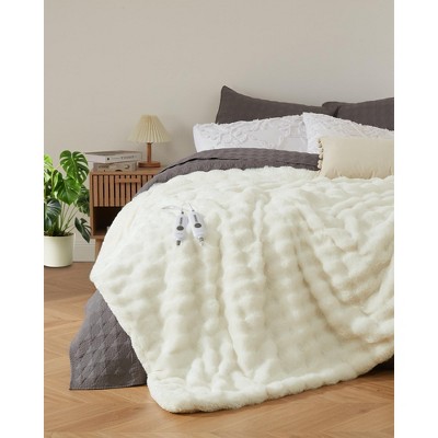 Fluffy Faux Fur Bubble Heated Throw Blanket, Ultra Soft Electric Blanket with 4 Heat Levels, 4/8 Hours Auto-Off, Cozy Home Gift