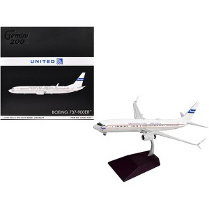Boeing 737-900ER Commercial Aircraft "Continental Airlines" White with Red and Blue 1/200 Diecast Model Airplane by GeminiJets - 1 of 4