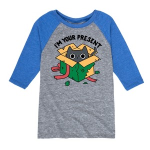 Boys' - Instant Message - Cat Christmas Present Raglan Graphic T-Shirt - 1 of 4