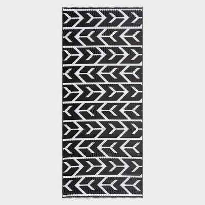 Playa Rug 2'3''x6' Amsterdam Recycled Plastic Mat: Geometric ...