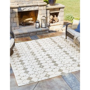Unique Loom Outdoor Trellis Collection Area Rug - Cardak - 1 of 4