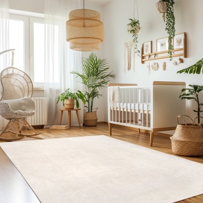 White 4' x 6' Solid Shag Machine Washable Area Rug