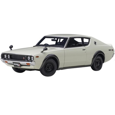 Nissan Skyline 2000GT-R (KPGC110) RHD (Right Hand Drive) White 1/18 Model Car by Autoart