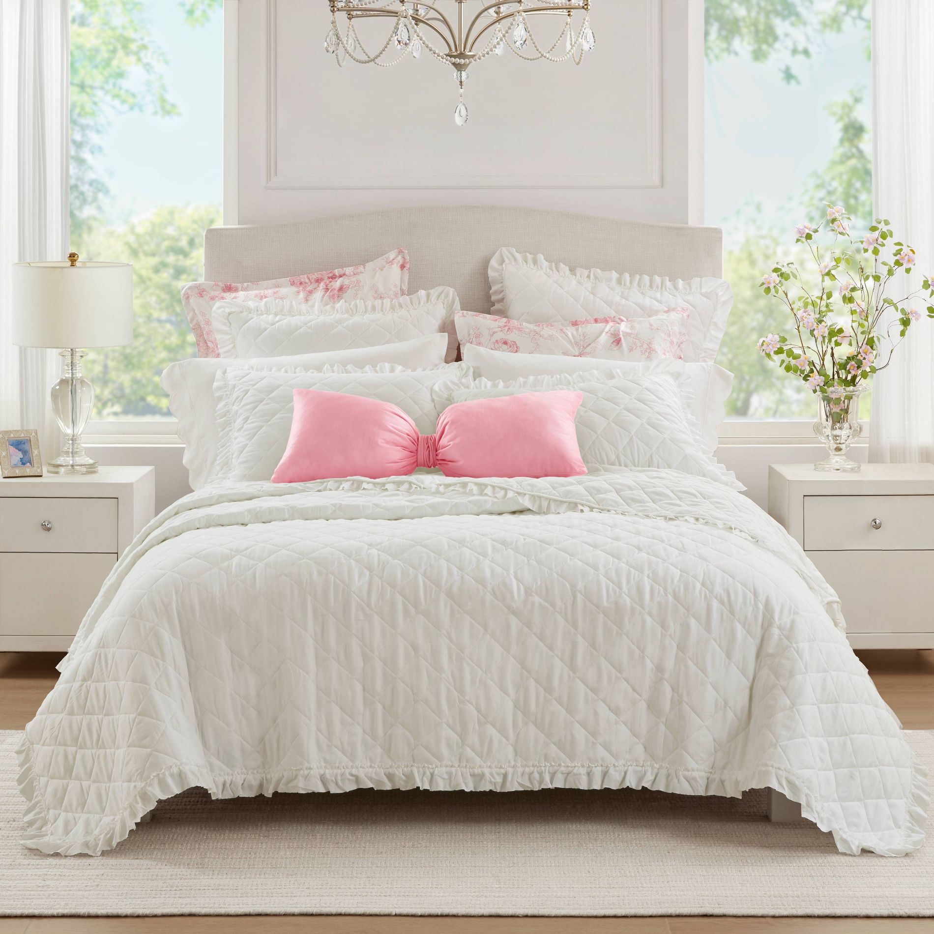 Armoire Collection Full/Queen Ruffle Quilt White