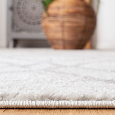 Ivory and Grey Geometric Rectangular Area Rug, 5'1" x 7'6"